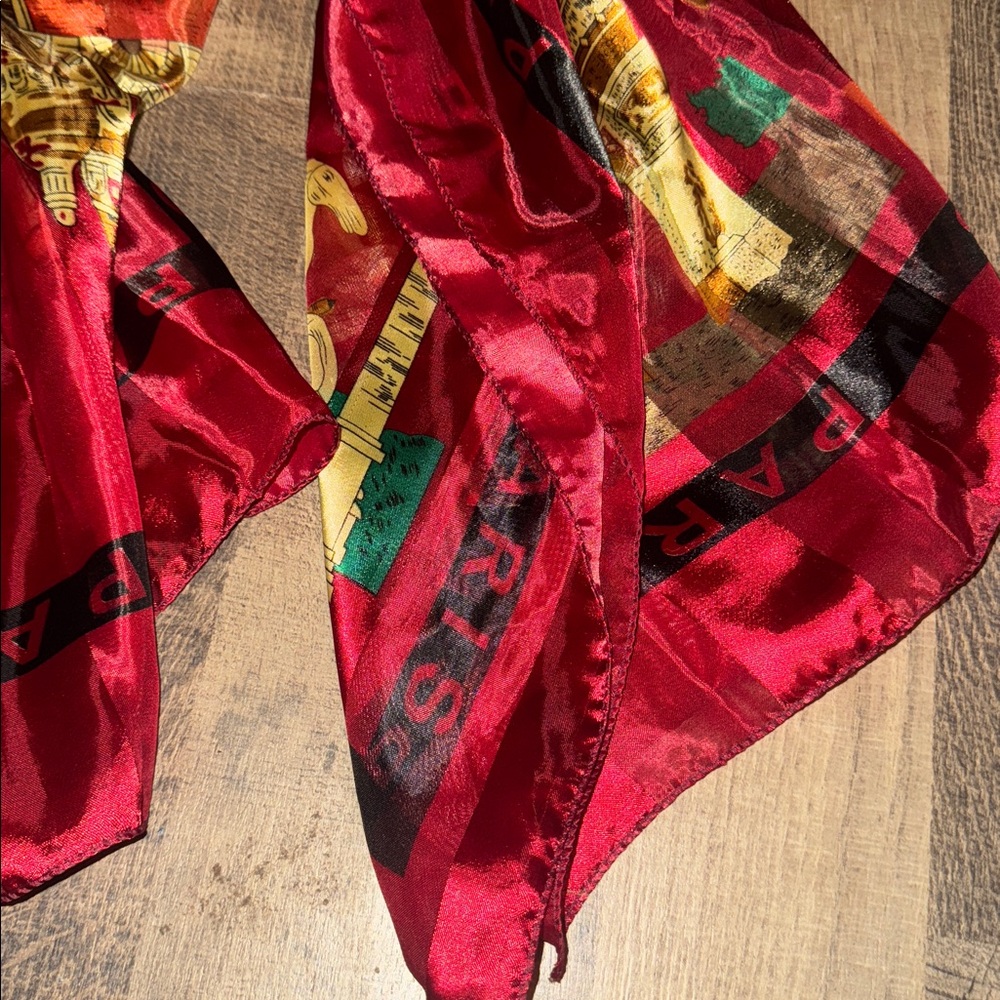 "Chic Vintage Paris Notre Dame Silk Scarf" - Picture 2 of 10